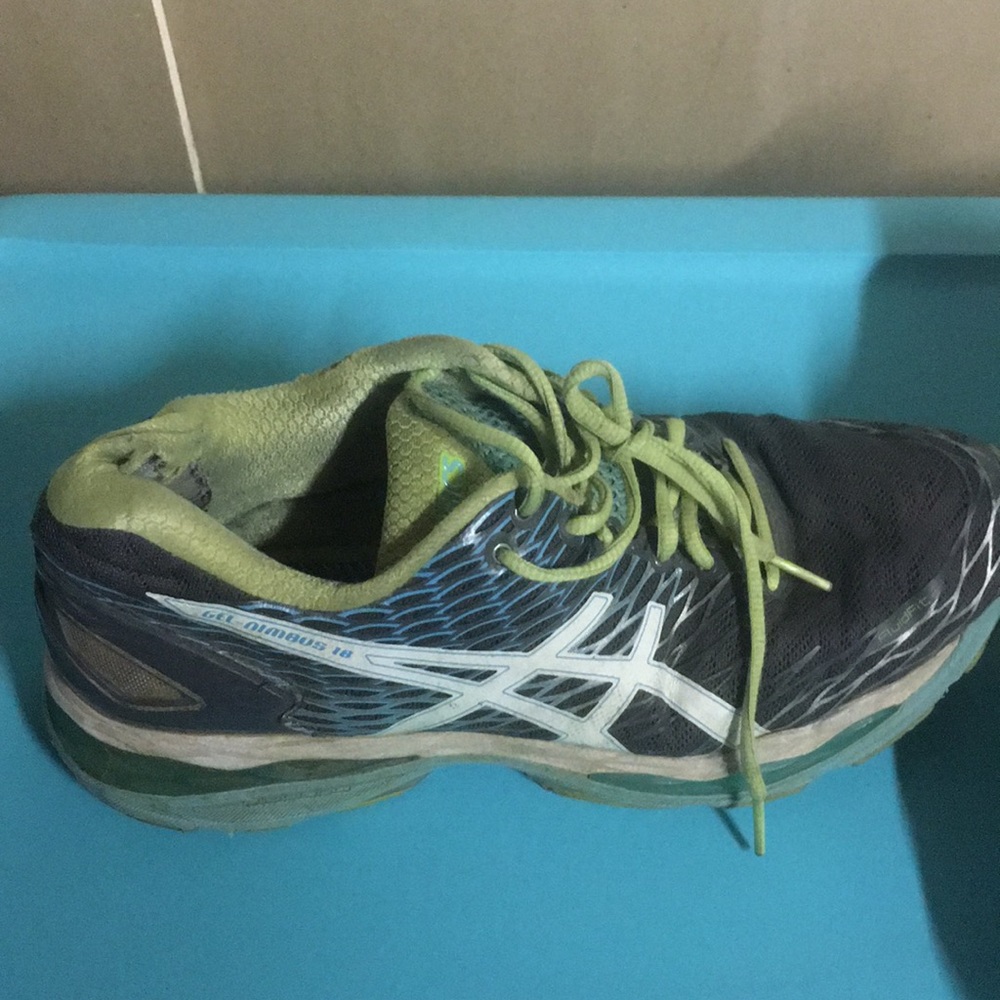 ASICS - Picture 2 of 2